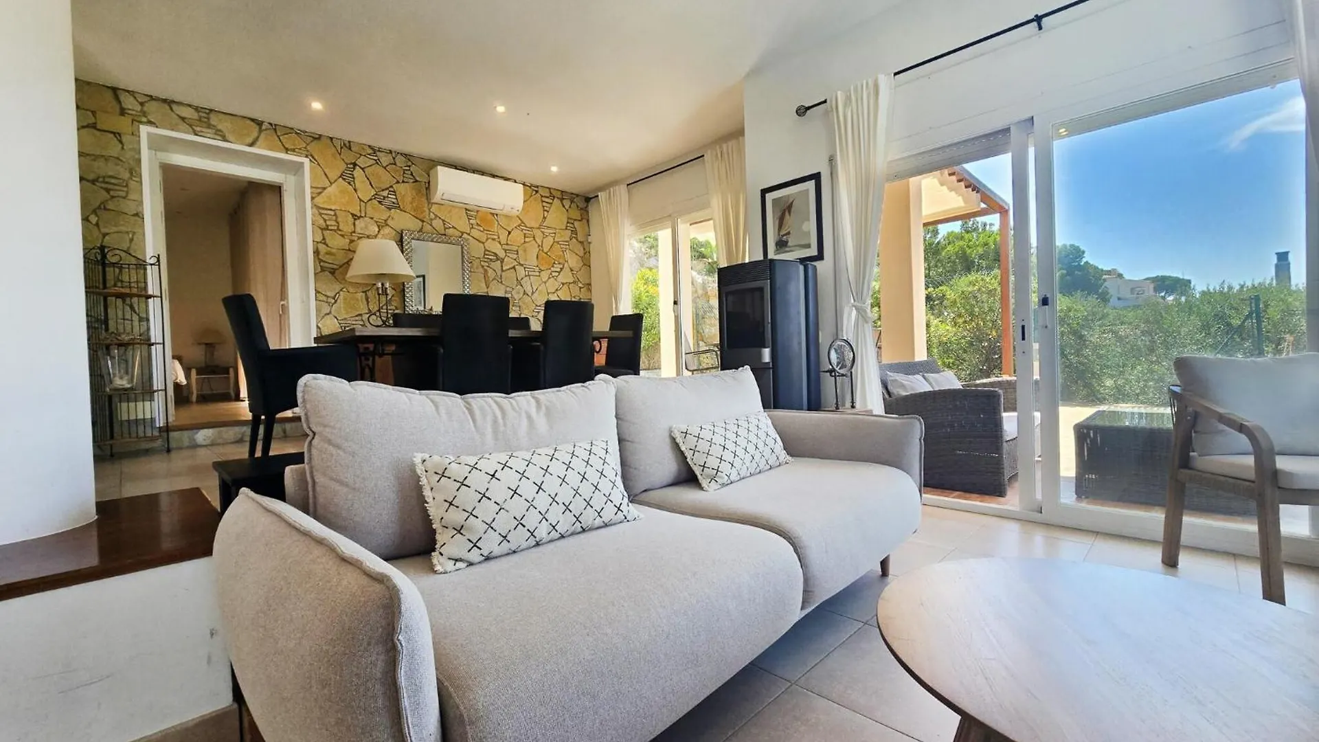 Villa With Views In Costa Brava L' Escala 0*,